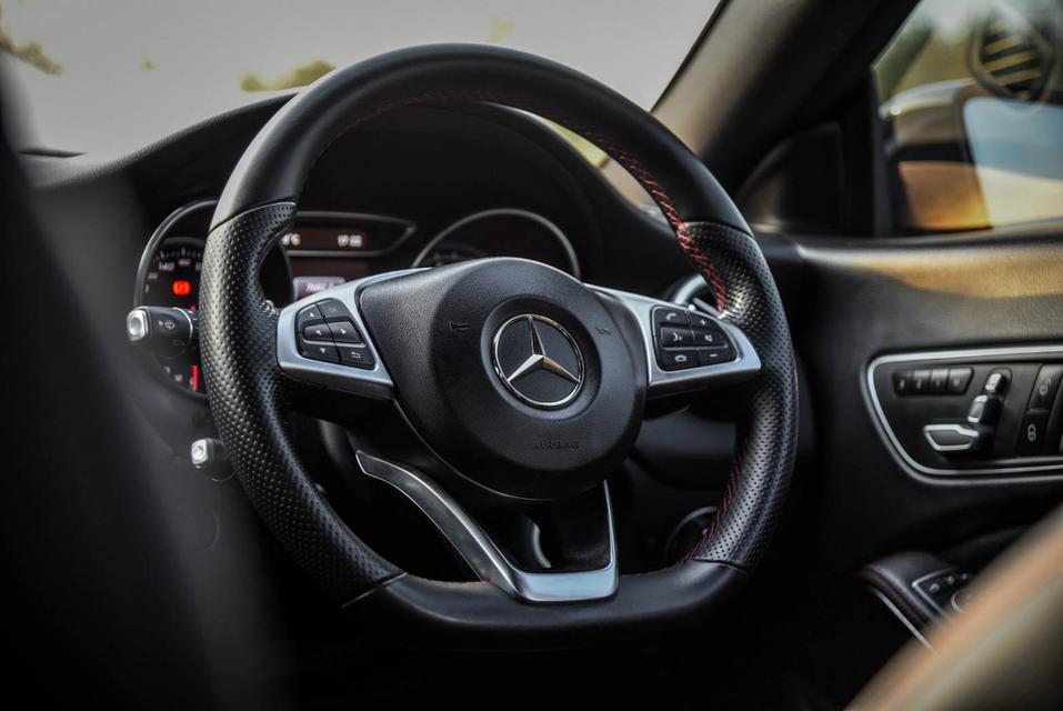 Mercedes-Benz CLA250 2.0 AMG Dynamic AT 2017 14