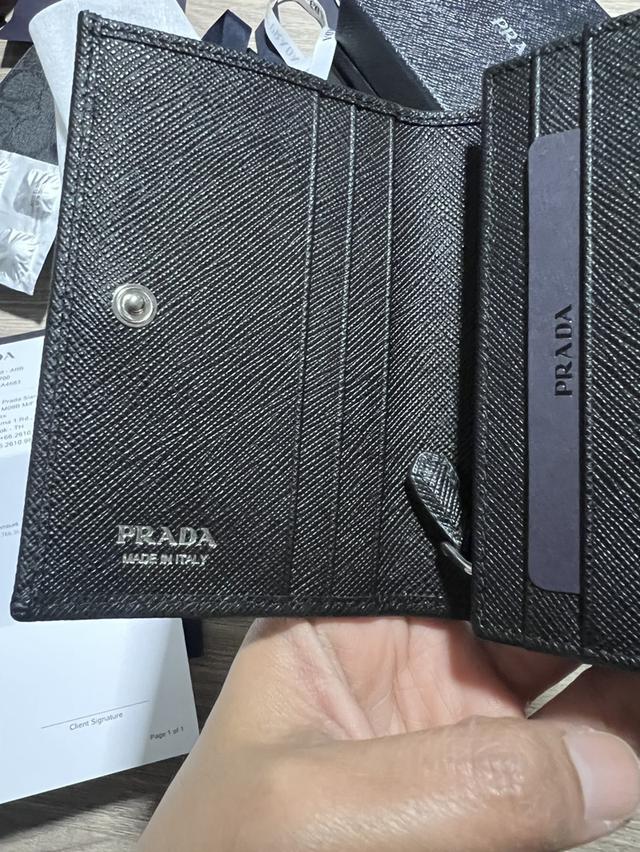กระเป๋าตังใบสั้น Prada