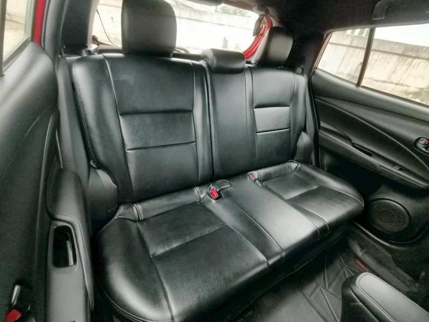 TOYOTA YARIS 1.2 MID Hatchback สีแดง ปี 2020 11