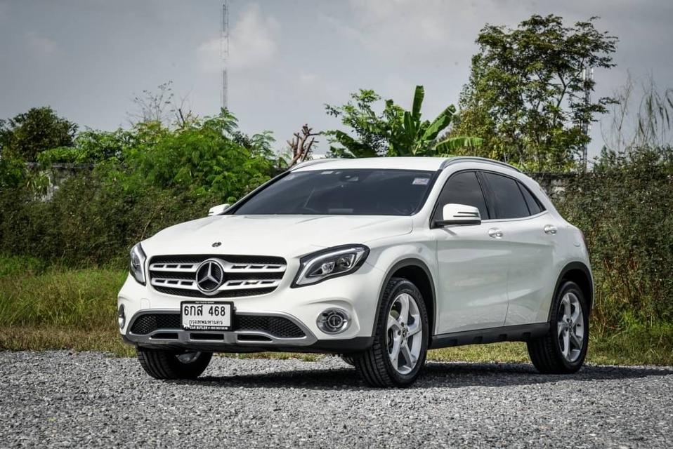 Mercedes-Benz GLA200 1.6 Urban AT 2018 รหัส CBL468