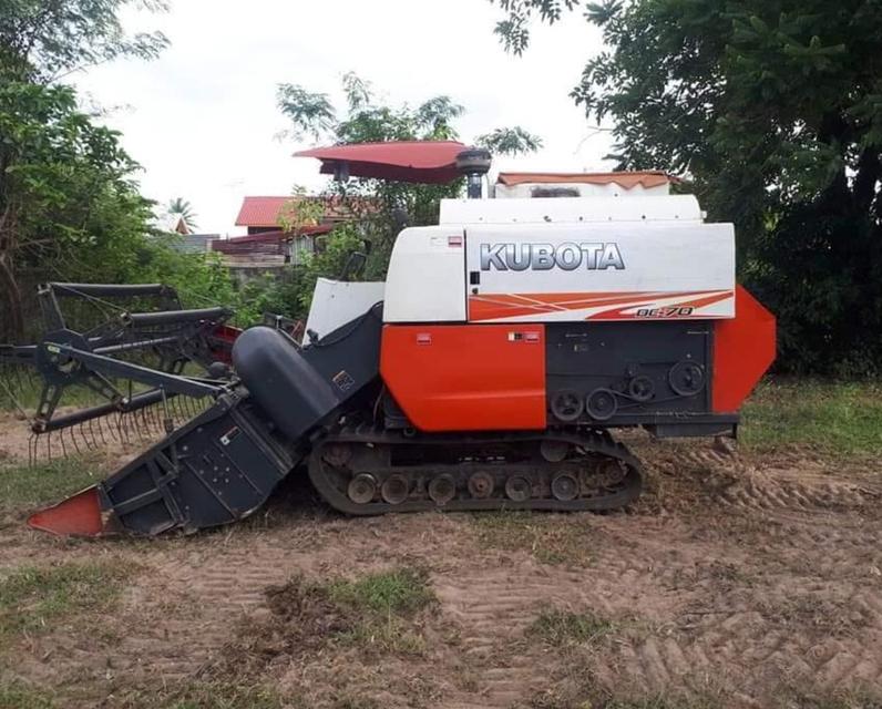 ปล่อยต่อรถเกี่ยวข้าว KUBOTA DC 70