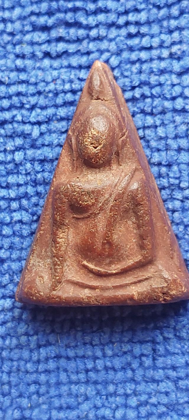 พระนางพญาพิมพ์เข่าโค้ง หลังยันต์ดวง ปี2514 รูปที่ 2