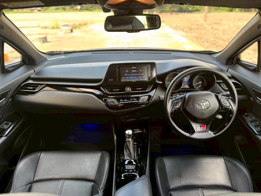 Toyota C-HR Hybrid  Y22 Wagon 4dr HEV GR Sport E-CVT FWD top  1.8 (Hybrid) สีดำ ออโต้  14