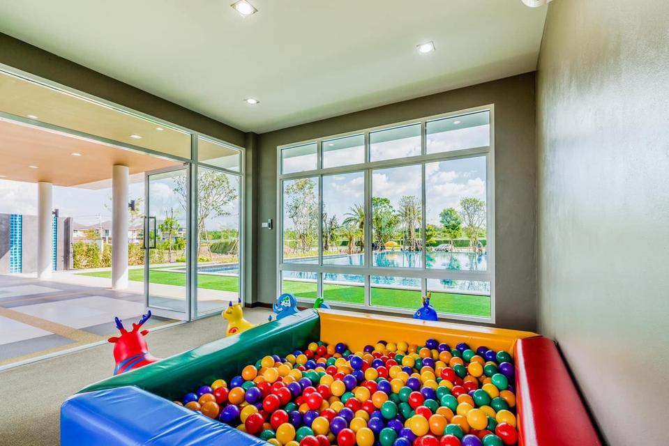 🌟🏠 ให้เช่าบ้านเดี่ยวสองชั้นในโครงการ พร้อมคลับเฮ้าส์ สระว่ายน้ำ และระบบรักษาความปลอดภัย 24 ชั่วโมง อยู่สบาย ปลอดภัยทุกวัน 2