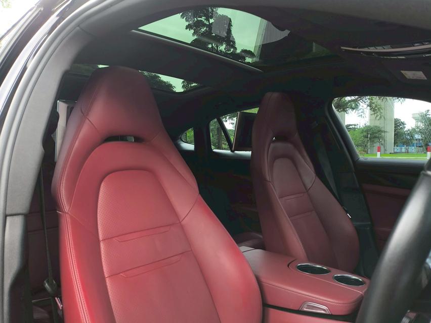 รถเข้าใหม่! PORSCHE Panamera 4 E-Hybrid MY2018 สีดำ 10