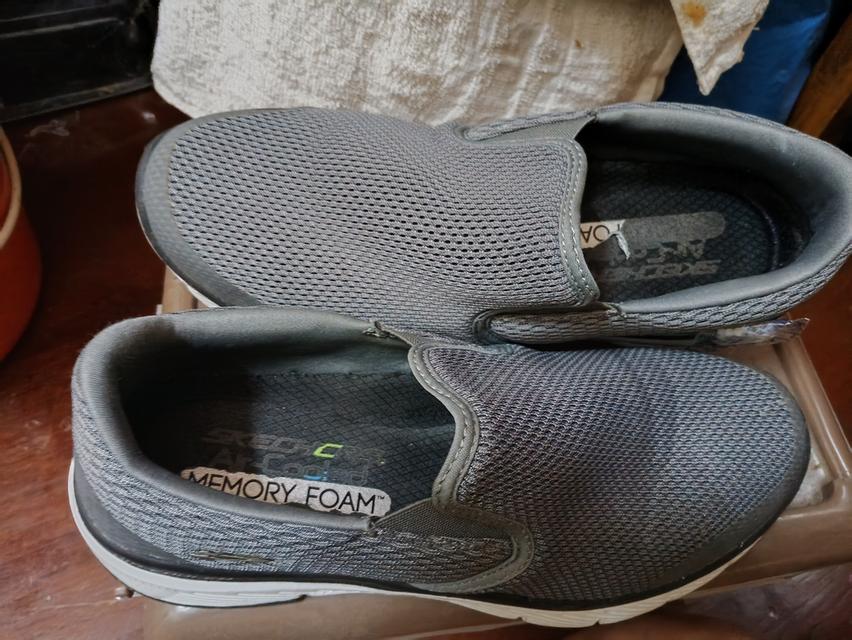รองเท้า skecher สภาพดีใช้น้อย