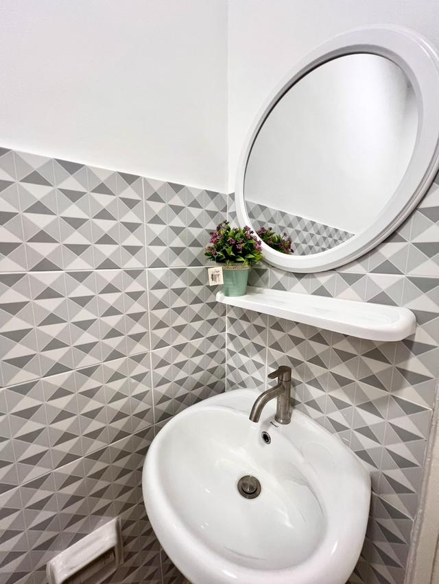 ทาวน์เฮ้าส์มือสอง ใกล้ตลาดเอซี รีโนเวทใหม่ทั้งหลัง 9