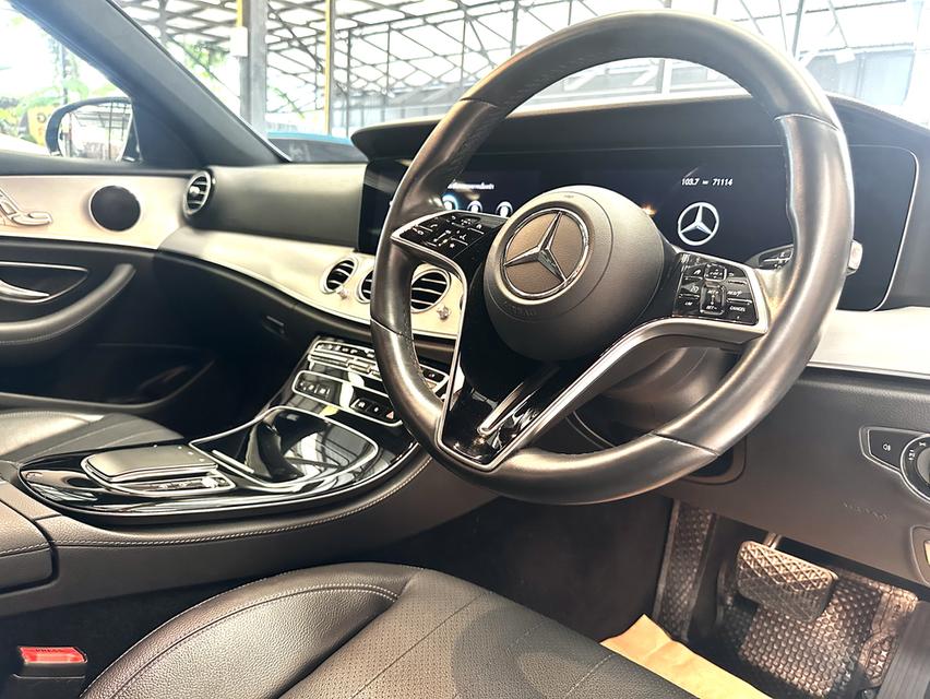 BENZ E220d 2.0 AMG SPORT จดทะเบียนปี 2022 8