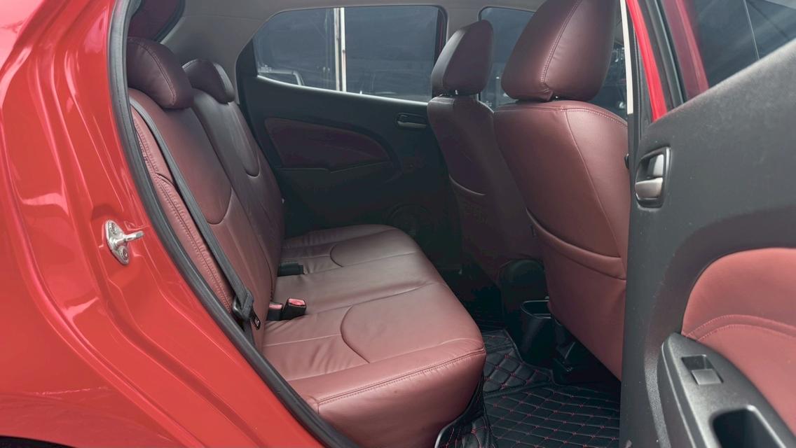 รหัสรถ PB5262 MAZDA 2 1.5 รองท้อป 2012 เบนซิน 6