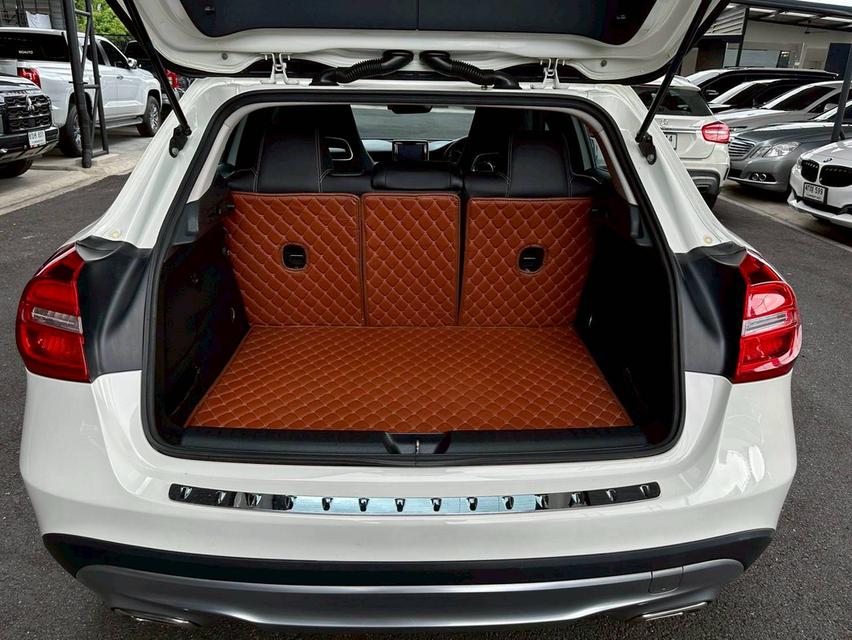BENZ GLA200 W156 2017 รถหรู ดูแลดีประวัติศูนย์ชัดเจน ราคาถูกสุดในตลาด 7