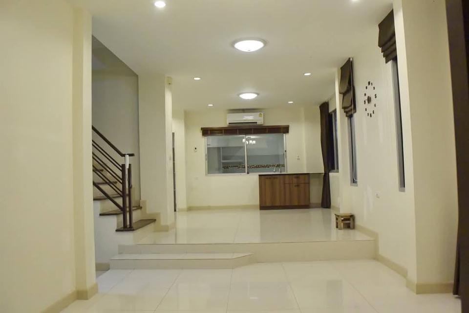 ให้ เช่า ลําลูกกา คลอง 4 บ้าน รื่นฤดี 4  ทาวน์ เฮ้าส์ หลังมุม ขนาด 30 ตร.วา 5