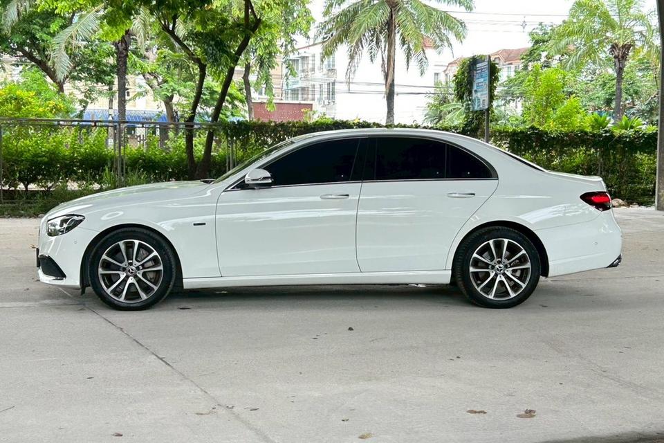 🚗 2022 Mercedes-Benz E 300e Avantgarde Plug-in Hybrid (Facelift) AT รูปที่ 8