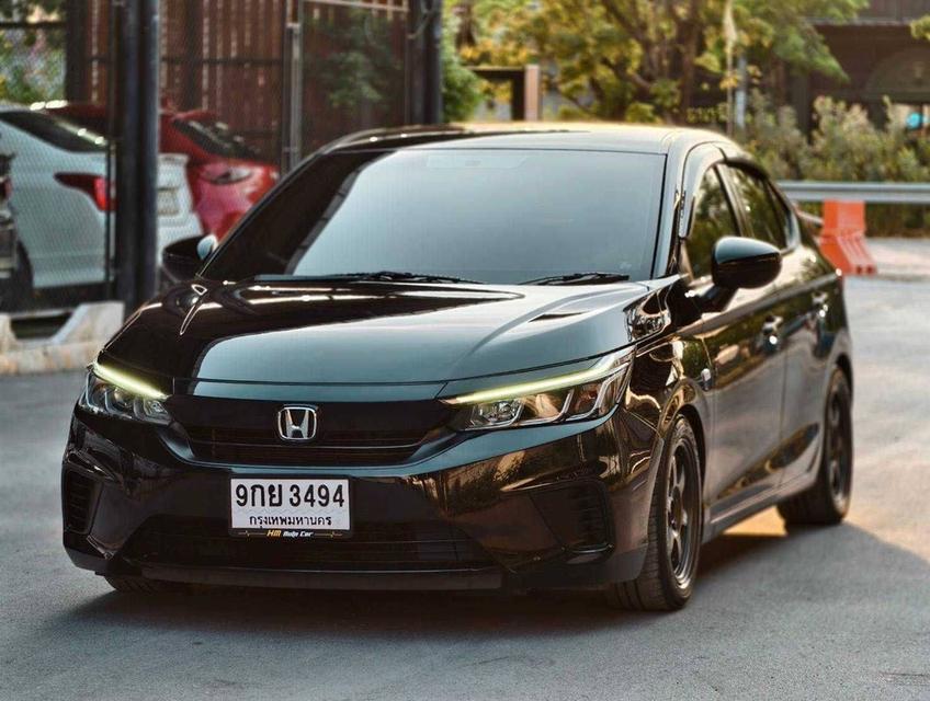 HONDA CITY 1.0 S+ ปี 2020 (โฉม ปี19-ปัจจุบัน) สีดำ เครื่องยนต์เบนซิน รถบ้านใช้งานน้อย รถใหม่มากไมล์เพียง 76,000 km. จัดทรงใส่แม็กให้ครบ พร้อมเท่ห์