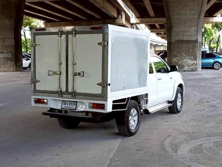 ขายรถ Toyota Vigo 2.5E CAB ตู้ทึบ ปี 2014 สีขาว เกียร์ธรรมดา 4