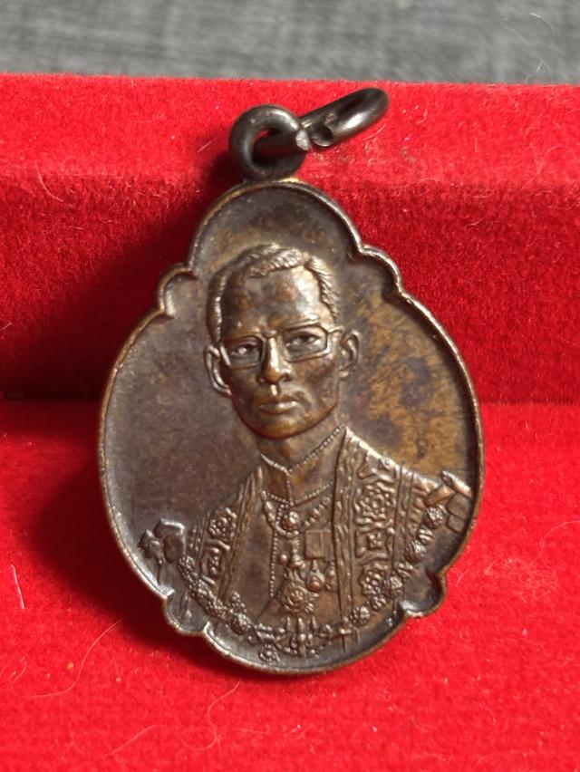 เหรียญครบ4รอบ ร9 เนื้อทองแดง