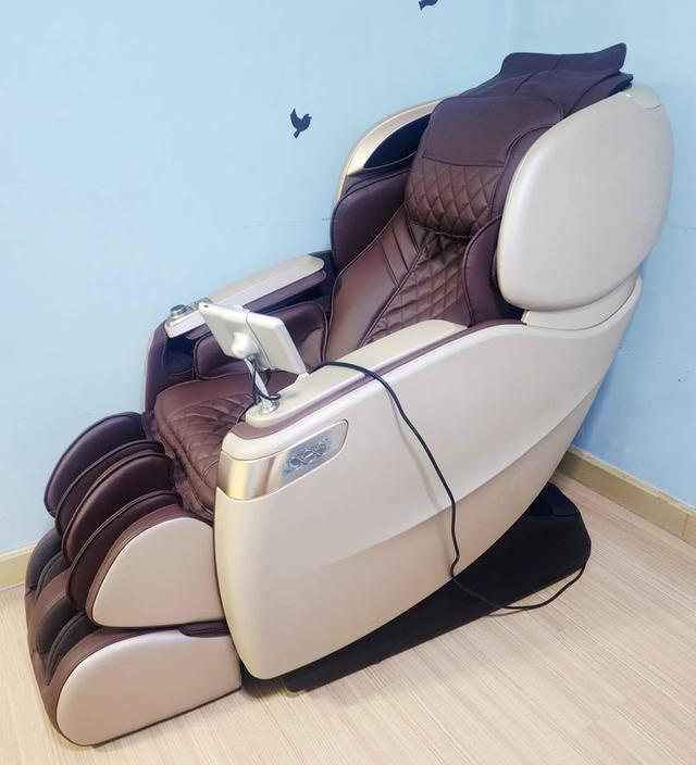 เก้าอี้นวดไฟฟ้า RESTER CEO สี Caviar Gold MODEL: EC-628K มือ 2 สภาพดีมาก (เหมือนใหม่) 7