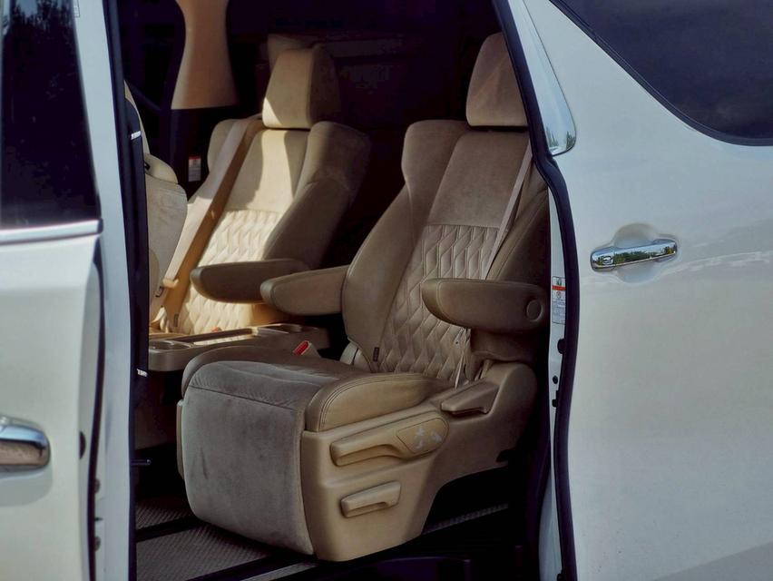 Toyota Vellfire 2.5 V ปี 2016 ไมล์ 16x,xxx km. 9