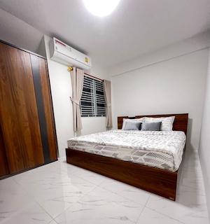 ขายด่วน บ้านทาวน์เฮาส์ 2 ชั้น รีโนเวทใหม่ พัทยา เนินพลับหวาน 4