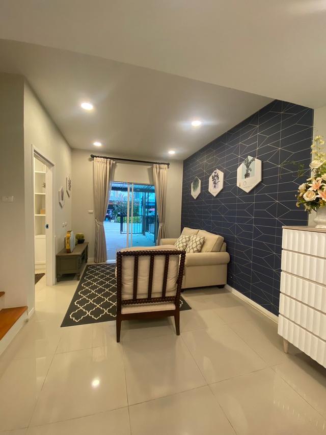 เจ้าของขายเอง !!! หมู่บ้าน Lio BLISS ลาดกระบัง - ฉลองกรุง 4 ห้องนอน 2 จอดรถ 1