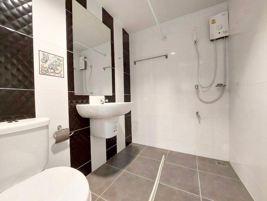 ขายทาวน์โฮม 22 ตร.ว. โมเดิร์น เดอะโมดิช ราชพฤกษ์-กาญจนาภิเษก ถูกมาก (ต่ำกว่าทุน) ต่อเติม แอร์-เฟอร์ฯ ครบพร้อมอยู่ 18