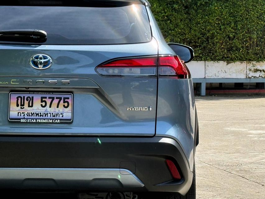 2021 Toyota CROSS HYBRID PREMIUM SAFETY รถมือเดียว เข้าศูนย์ตามระยะ รถไม่เคยมีอุบัติเหตุครับ 9
