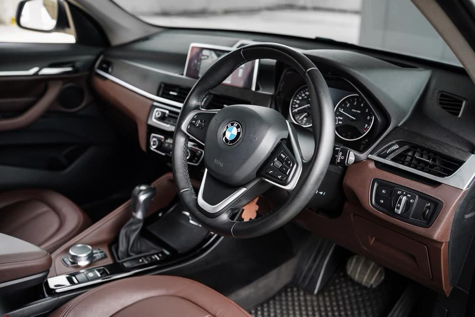 BMW X1 sDrive18i xLine ปี 2016 รูปที่ 8