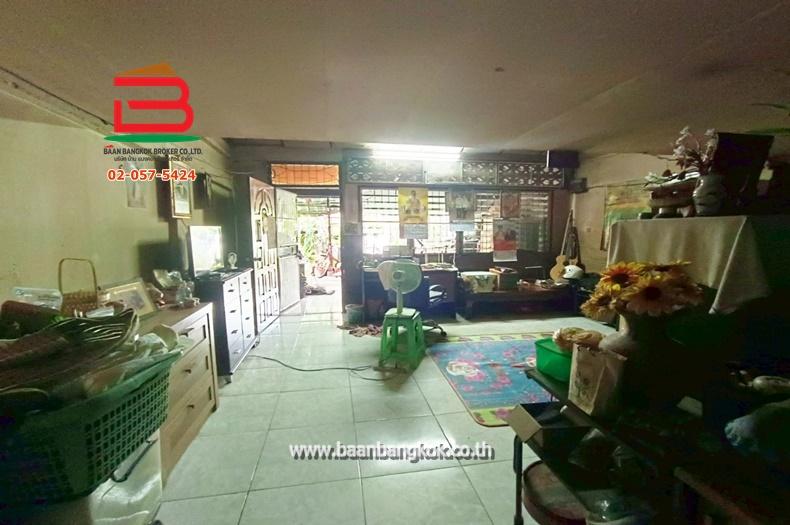 ทาวน์เฮาส์ การเคหะชุมชนทุ่งสองห้อง หลังริม เนื้อที่ 34.6 ตรว. ถนนวิภาวดี-รังสิต แขวงทุ่งสองห้อง เขตบางเขน กรุงเทพฯ 2