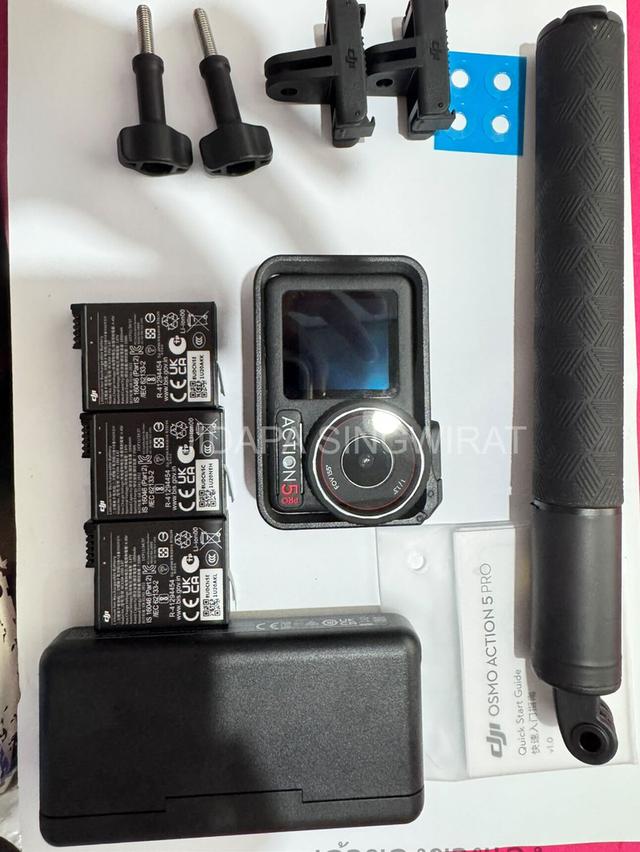 DJI omso Action 5 pro  (Adventure combo)