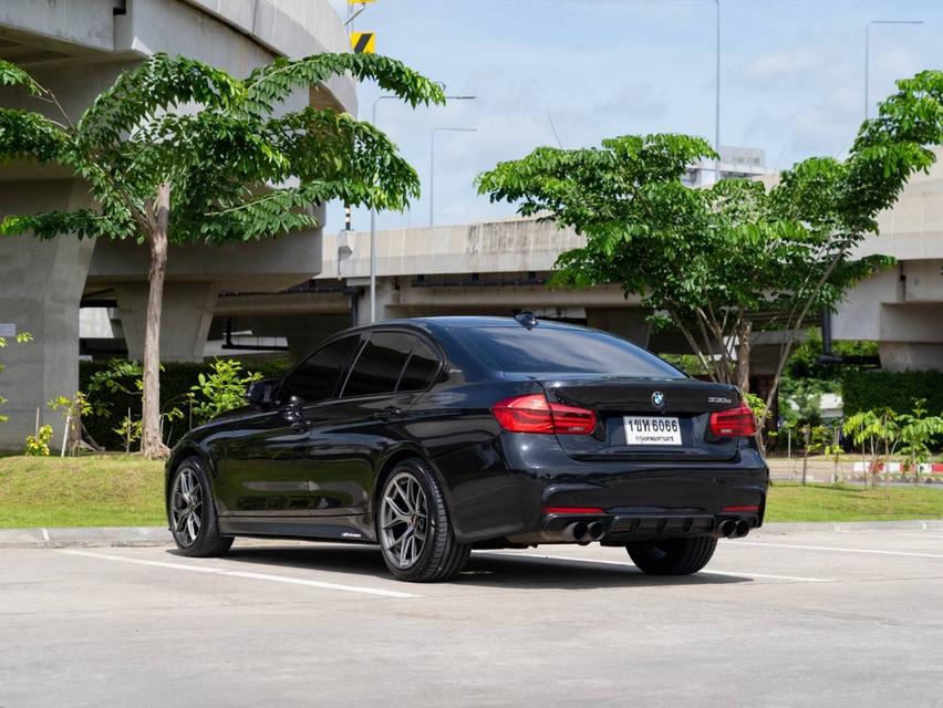 ขายBMW 330e Luxury Hybrid ปี17 3