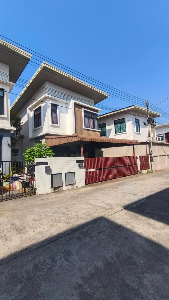 ขายบ้านโครงการโยเฮ้าส์หนองกระทุ่มอำเภอเมืองนครราชสีมา ขนาด 47.6ตร.ว.2ชั้น 3 ห้องนอน 2 ห้องน้ำ1 ห้องครัว พื้นที่ใช้สอย 146 ตรม. 1