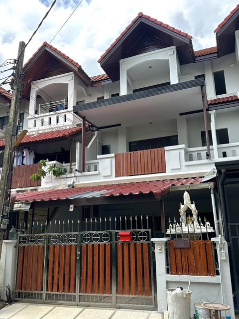 P487 ให้เช่าทาวน์โฮม 3 ชั้น ซอยลาดพร้าว 101 ซอยบ้านโพธิ์แก้ว เกษตรนวมินทร์  เลียบด่วนรามอินทรา เดินทางสะดวก เหมาะอยู่อาศัย 5