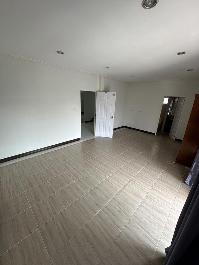 บ้านดี่ยว 2 ชั้น สินทวี การ์เด้น 3 9