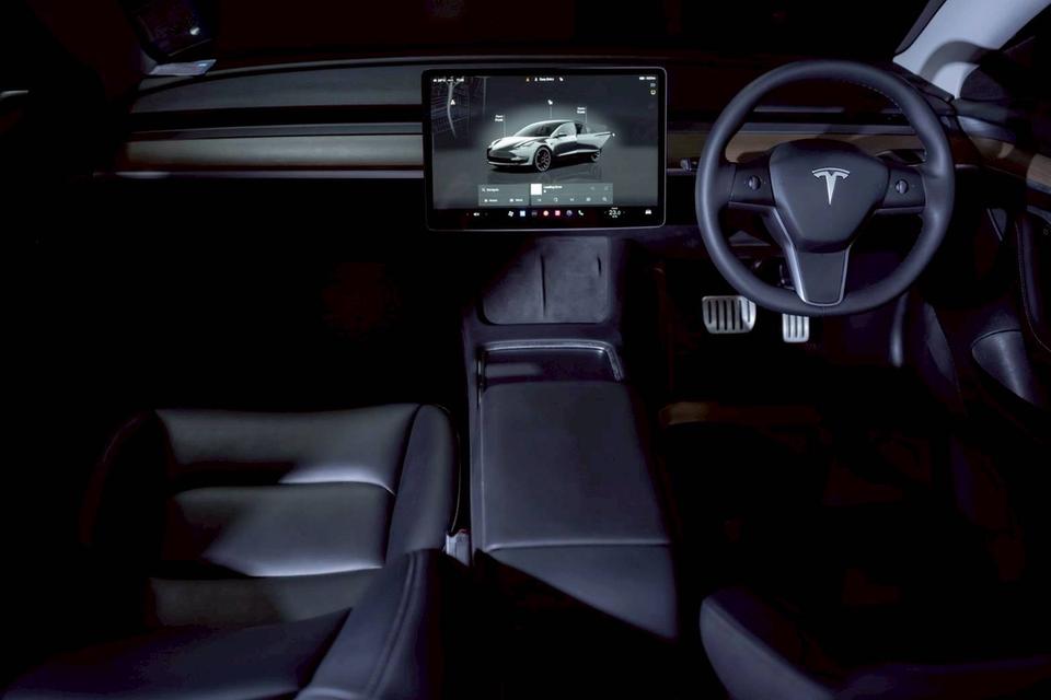 รหัสรถ PR44 Tesla Model 3 Performance Package 7