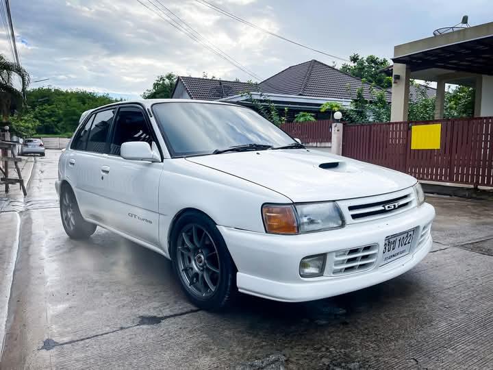 Toyota Starlet สีขาว 2