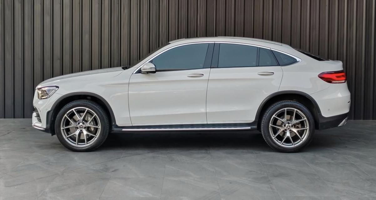 GLC300e Coupe AMG Dynami 16