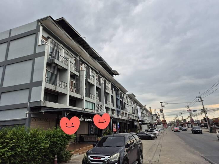 ขายอาคารพาณิชย์ 3.5 ชั้น เดอะเทรด รังสิต–คลอง 2 ติดถนน ทำเลค้าขาย พร้อมใช้งาน อาคารสภาพดี 3
