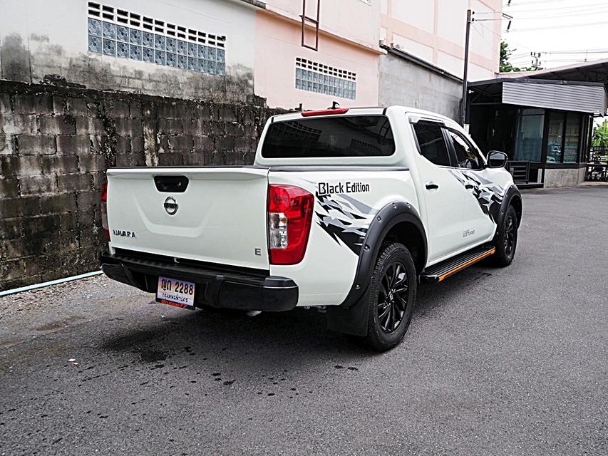 NISSAN NAVARA NP300 2.5 E DOUBLE CAB CALIBRE BLACK EDITION ปี 2020 4