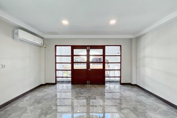(Owner Post) ปล่อยเช่า WHITE MANSION – บ้าน 5 ชั้นหรู ใจกลางกรุงเทพฯ ทองหล่อซอย 25 ใกล้บีทีเอส โทร 06-3559-5941 19