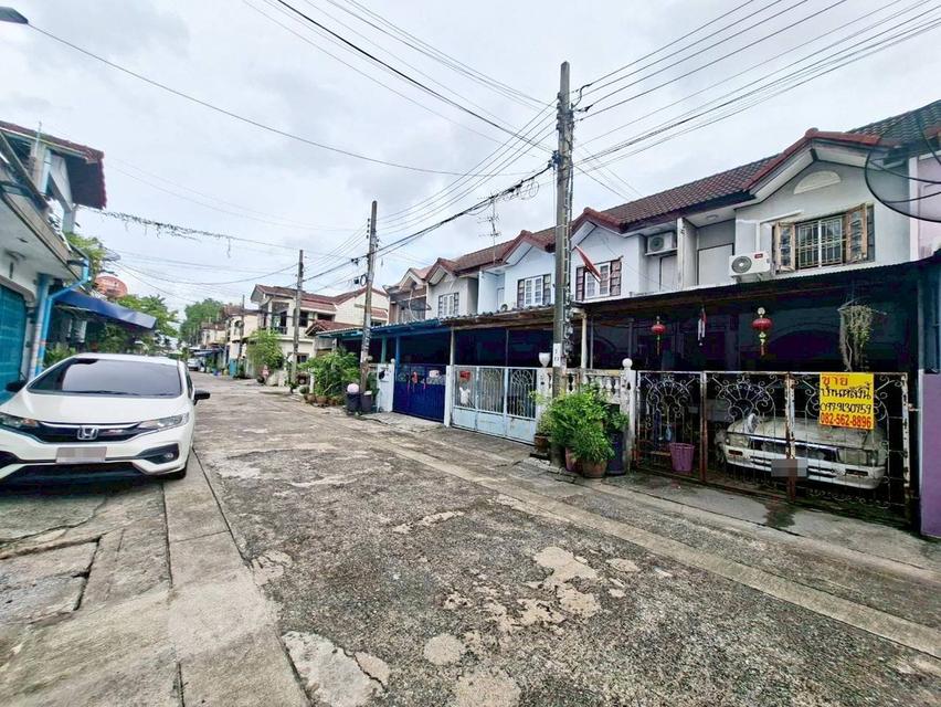 ขายบ้าน 2 ชั้น หมู่บ้านสินทวี ใกล้โรงพยาบาลบางมด ถนนพระราม2 2