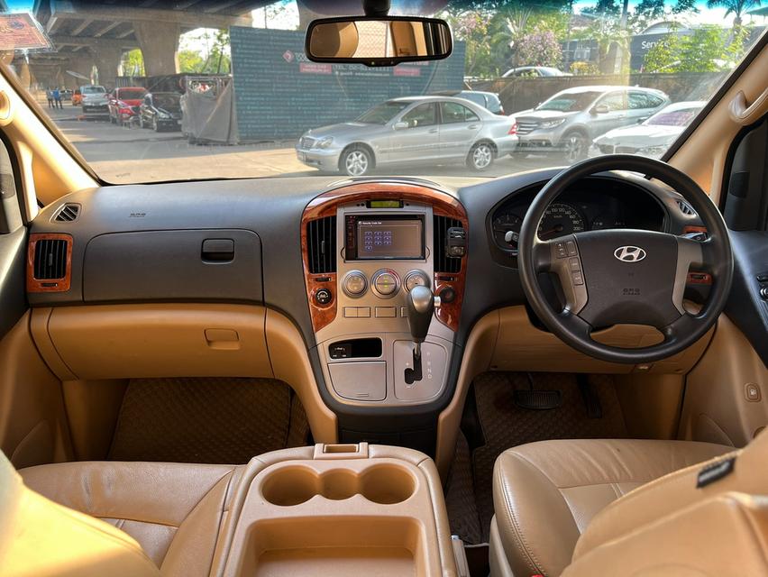 ็ัHyundai H-1 14