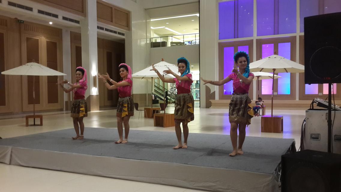 รับงานการแสดงวัฒนธรรมไทยพร้อมการแสดงโชว์ครบวงจร 7