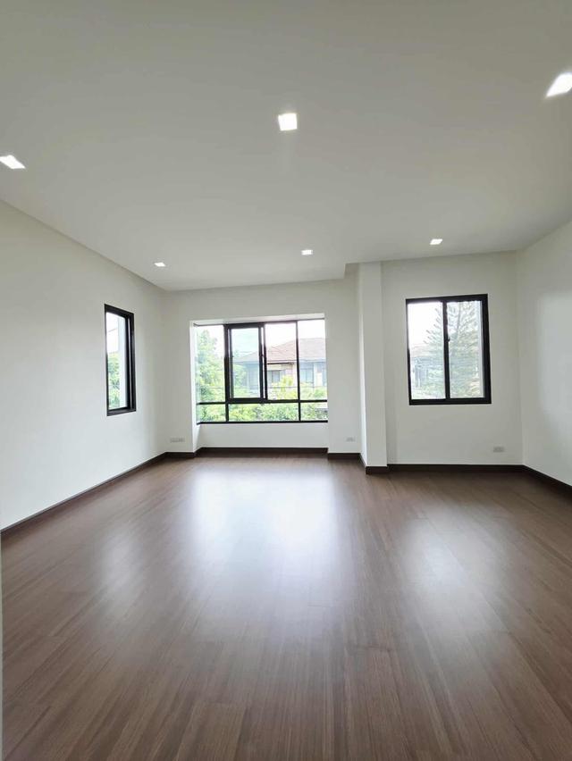  ขายบ้าน เศรษฐสิริวัชรพล  ติดถนนเมนสุขาภิบาล5 หน้าสำนักงานเขตสายไหม 6