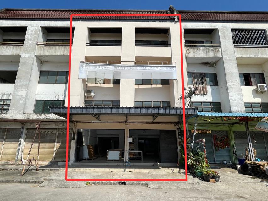 ขายด่วน!! อาคารพาณิชย์ 2 คูหาด้านหน้าทะลุกัน ทำเลดี จ.อุดรธานี (OSS-098) 1