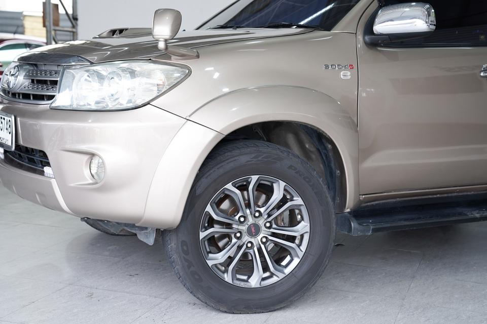 TOYOTA FORTUNER 3.0 V AT ปี 2009 จด 2009 สีน้ำตาล 2