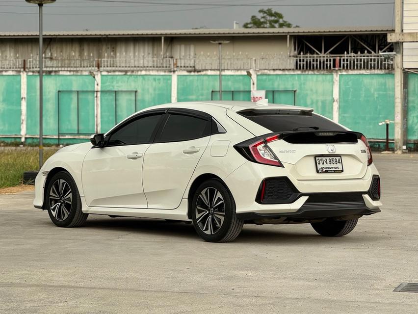 HONDA CIVIC FK 1.5 TURBO สีขาว ปี 2017 เกียรออโต้ รูปที่ 5