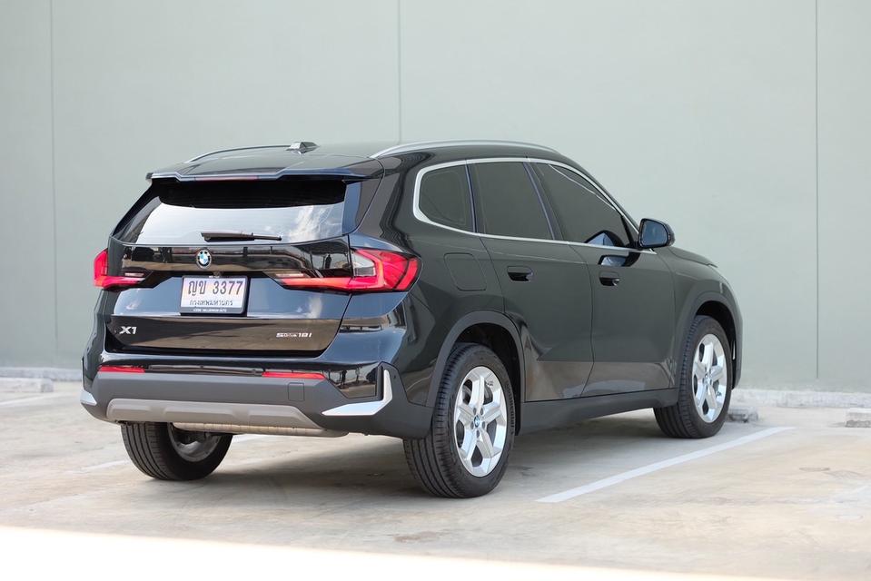 BMW X1 sDrive 18i x Line ปี 2023 แท้ไมล์ 17,xxx km. มือเดียว รถสวยมาก รูปย่อยที่ 4