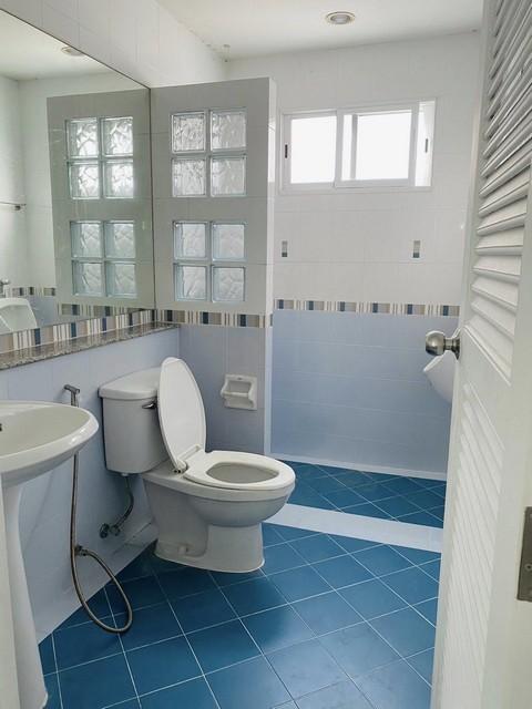 P614 ให้เช่าบ้านเดี่ยว 2 ชั้น หมู่บ้าน นลินวิลล์ 5 ร่มเกล้า Nalin Ville 5 Romklao เดินทางสะดวก เหมาะอยู่อาศัย ถนนเคหะร่มเกล้า 13