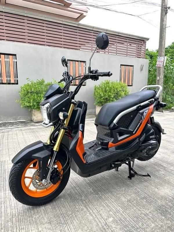 Honda Zoomer X สีส้ม 4