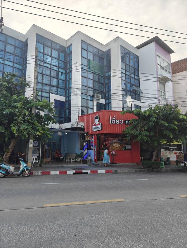 ขายตึกแถว 4 ชั้น ปากซอย ลาดพร้าววังหิน33  2