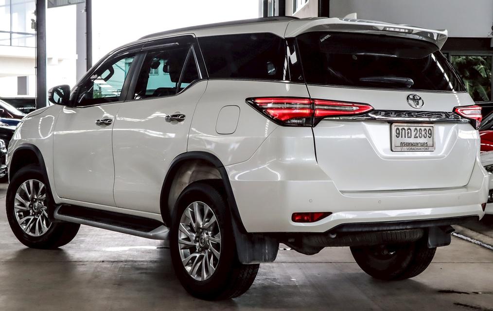 2021 TOYOTA FORTUNER 2.4V 14